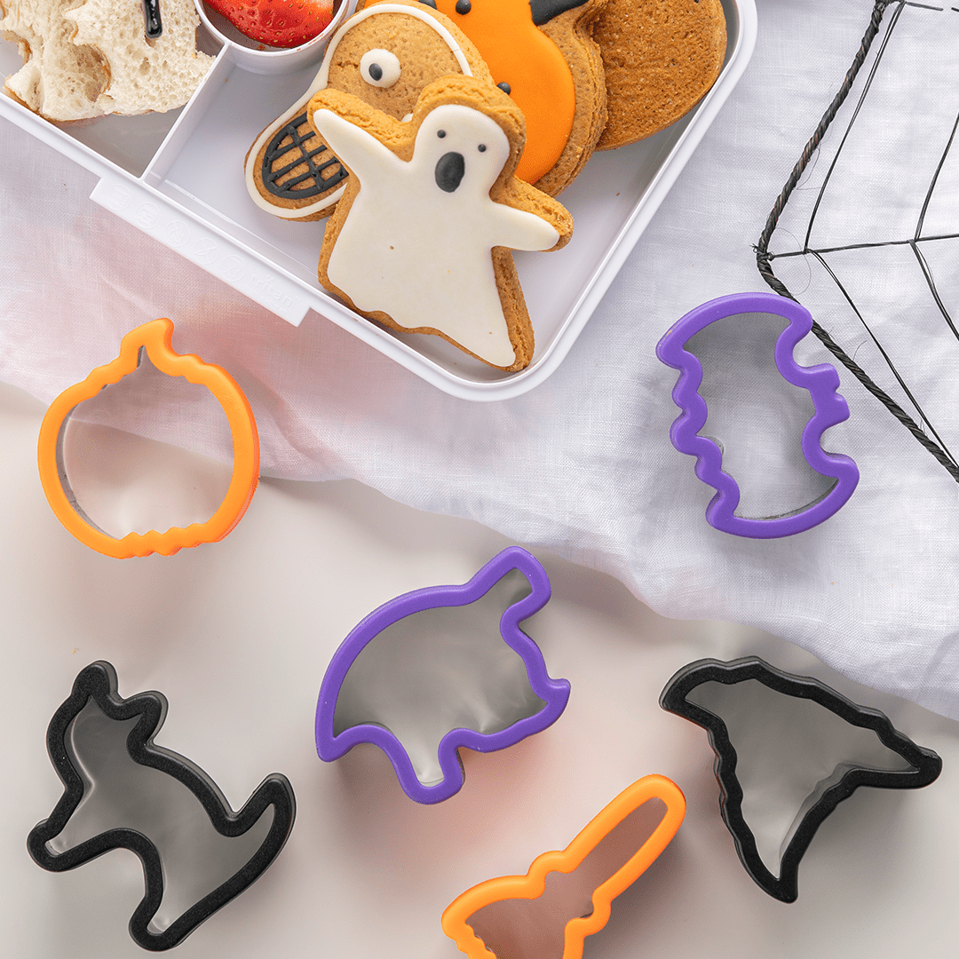 Assorted animal cookie cutter vegetable cutter